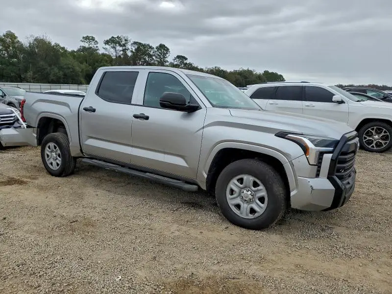 2024 TOYOTA TUNDRA CREWMAX SR  