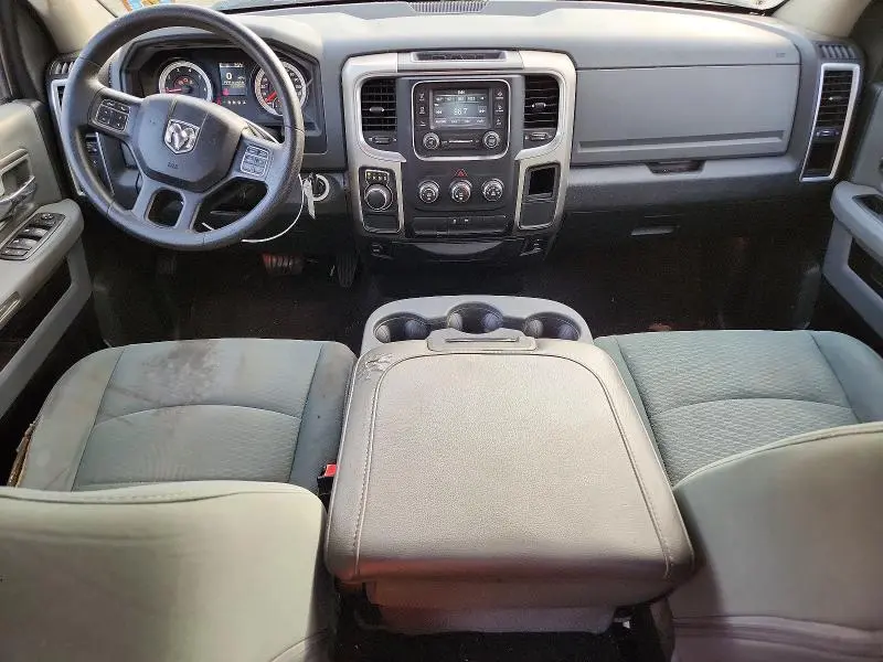 2015 RAM 1500 SLT  