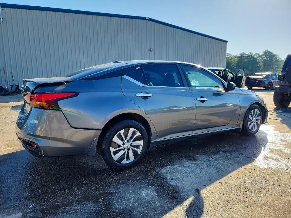 2020 NISSAN ALTIMA S  
