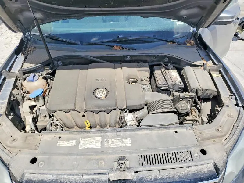 2014 VOLKSWAGEN PASSAT S  