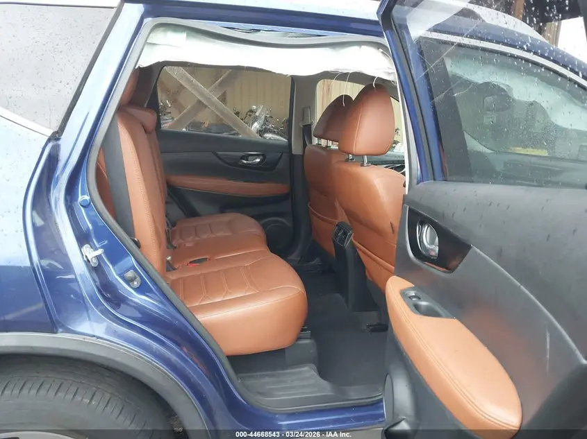 2017 NISSAN ROGUE SL