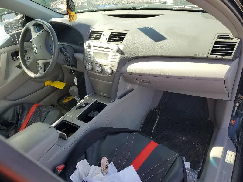 2010 TOYOTA CAMRY LE  