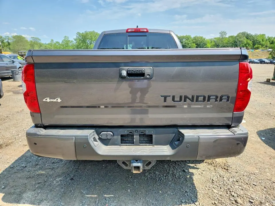 2021 TOYOTA TUNDRA DOUBLE CAB LIMITED  