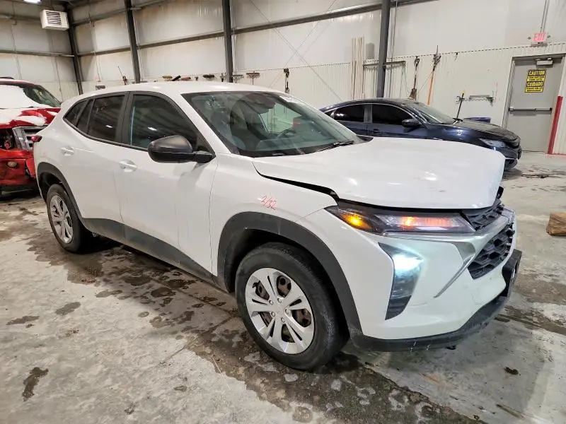 2024 CHEVROLET TRAX LS  