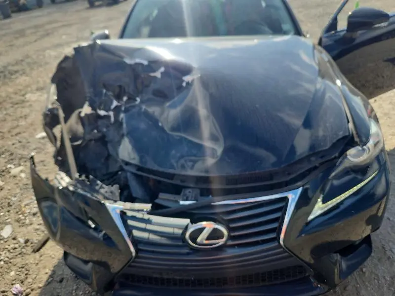 2016 LEXUS IS 200T  