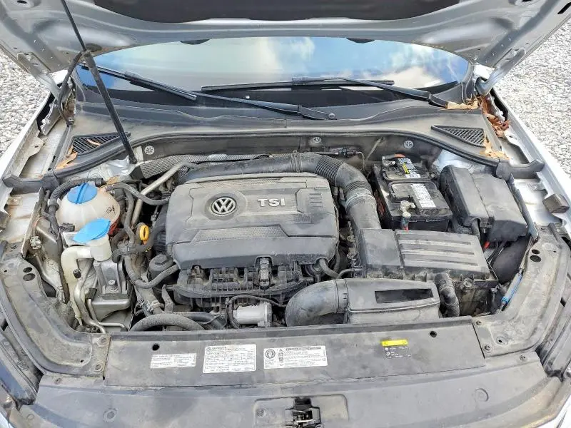 2017 VOLKSWAGEN PASSAT SE  