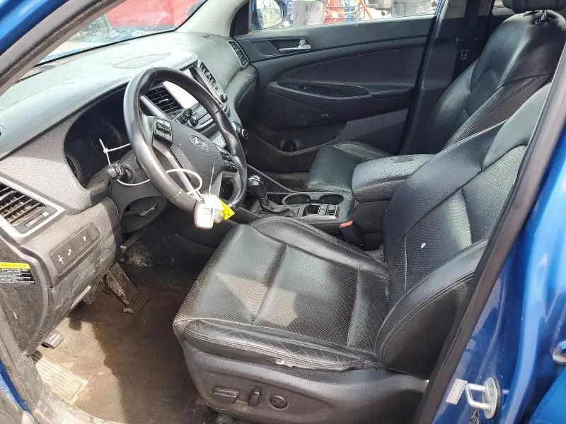 2017 HYUNDAI TUCSON SE PLUS  