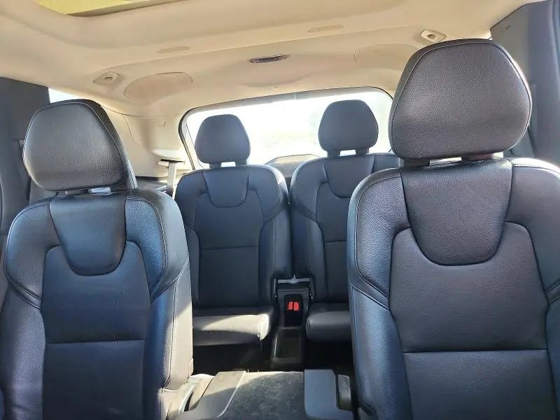 2016 VOLVO XC90 T6  