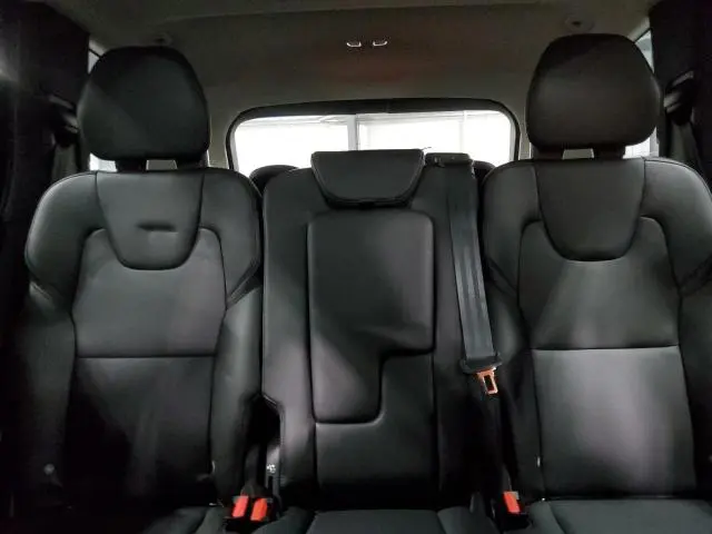 2025 VOLVO XC90 CORE