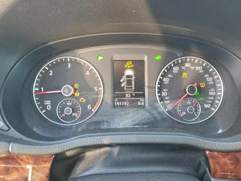 2013 VOLKSWAGEN PASSAT SEL  