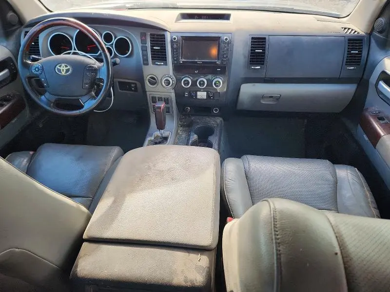 2011 TOYOTA SEQUOIA PLATINUM  