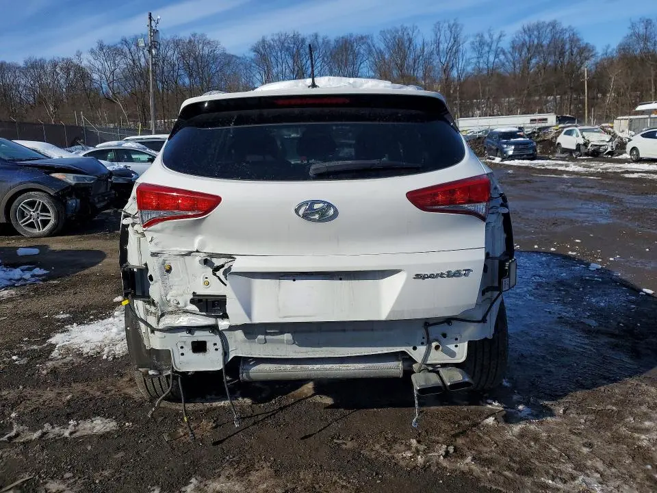 2016 HYUNDAI TUCSON SPORT  