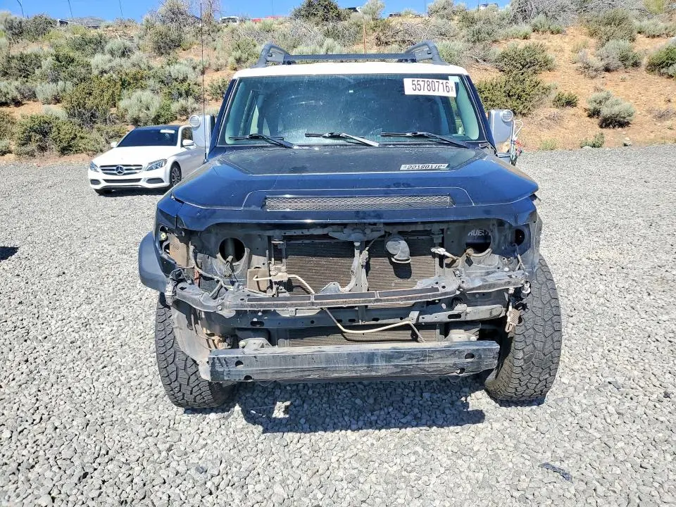 2013 TOYOTA FJ CRUISER BASE  
