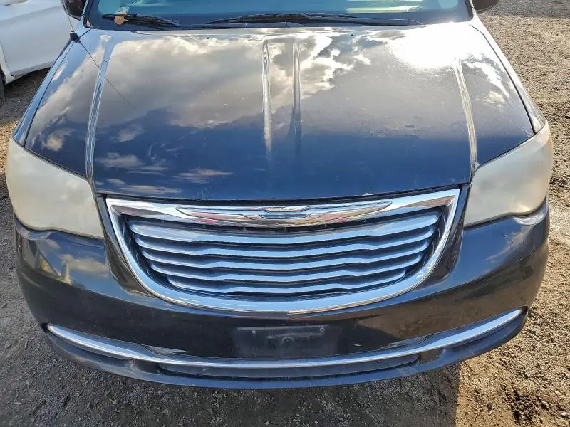 2013 CHRYSLER TOWN & COUNTRY TOURING  