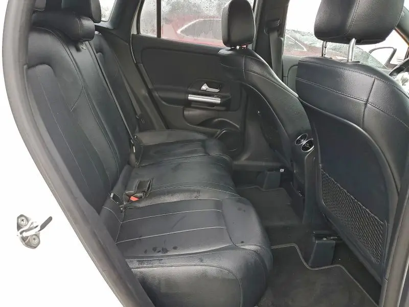 2021 MERCEDES-BENZ GLA 250 4MATIC  