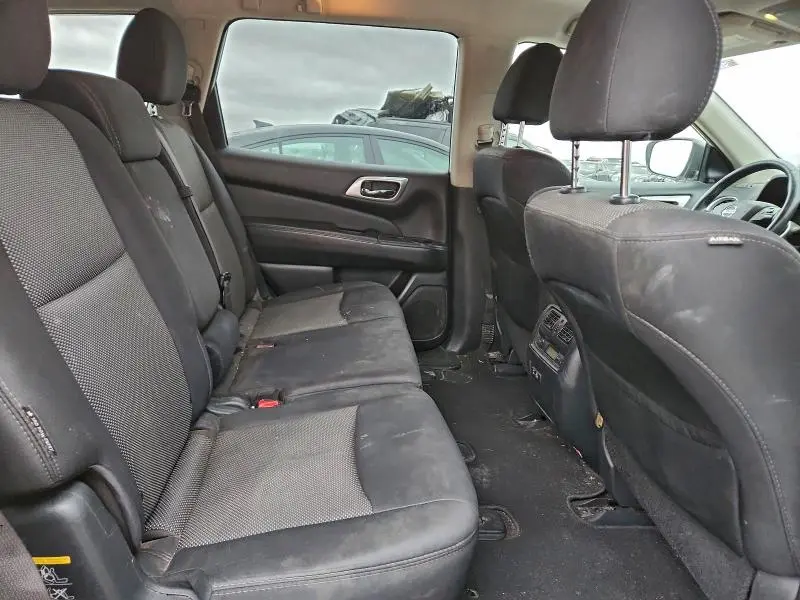 2019 NISSAN PATHFINDER S  