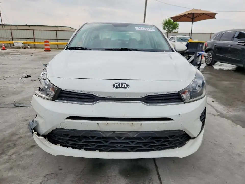 2021 KIA RIO LX  