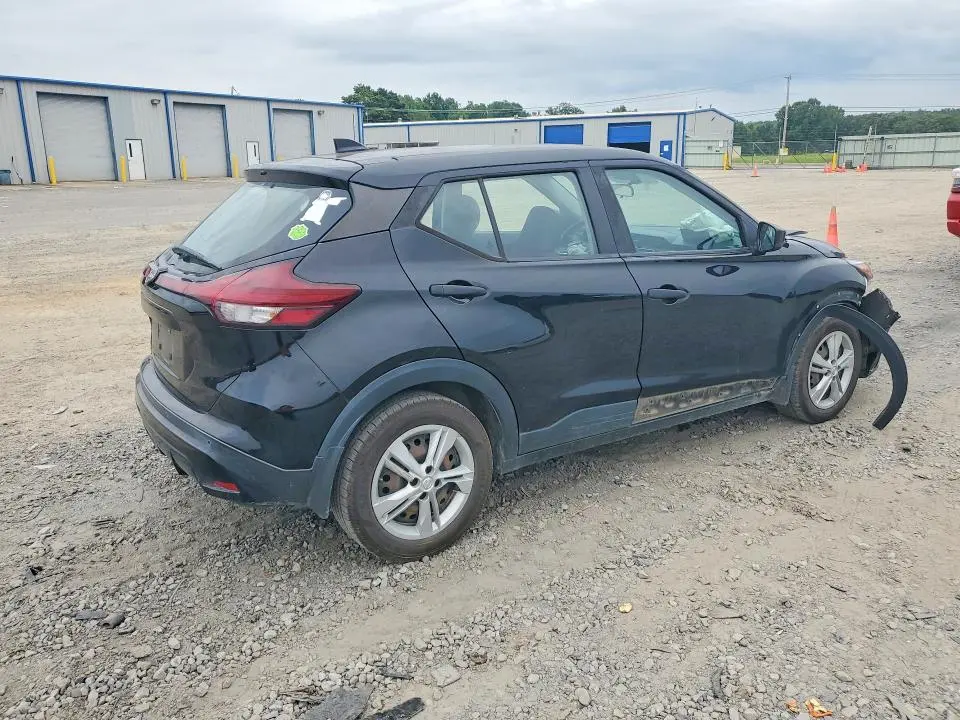 2022 NISSAN KICKS S  
