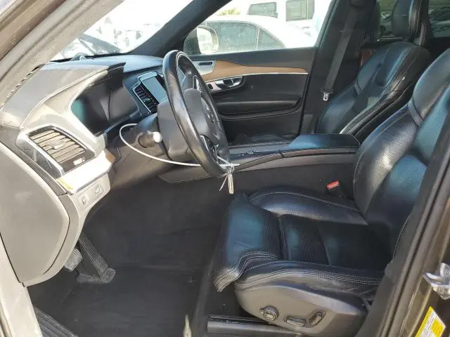2018 VOLVO XC90 T6  