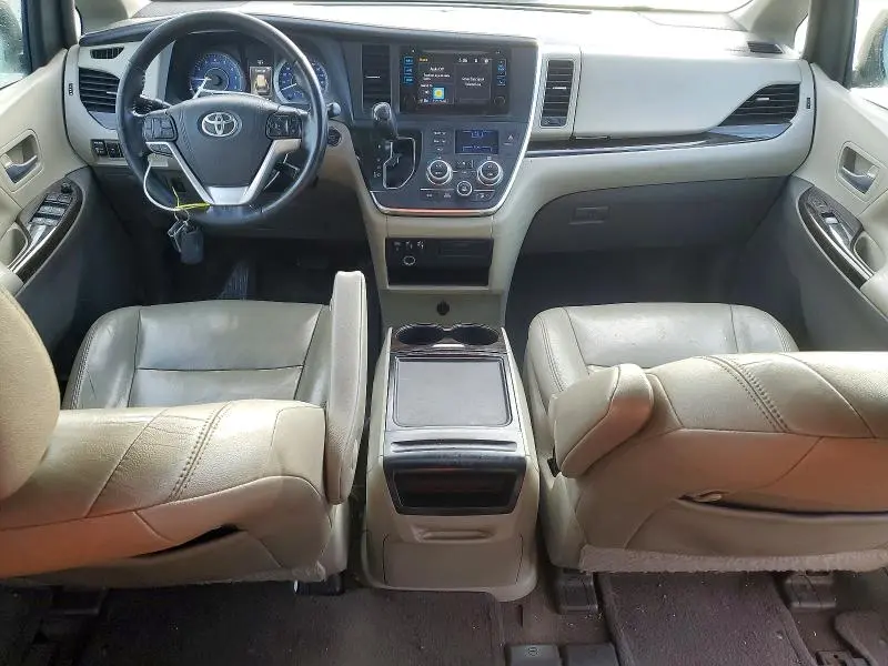 2015 TOYOTA SIENNA XLE 8-PASSENGER  
