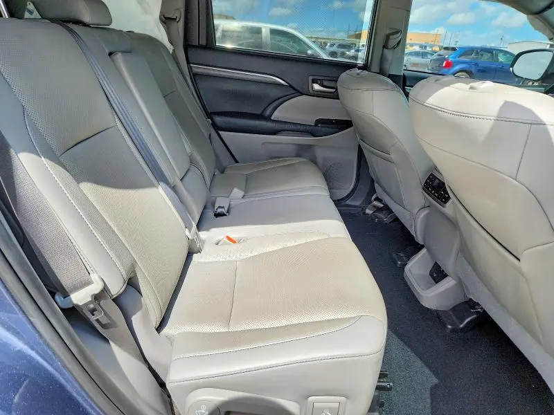 2019 TOYOTA HIGHLANDER LIMITED PLATINUM  