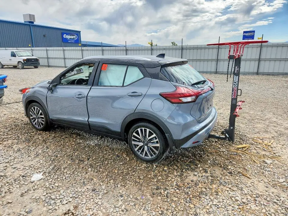 2024 NISSAN KICKS SV  