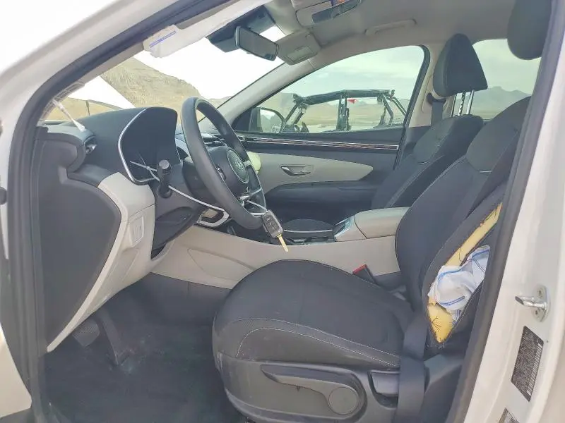 2022 HYUNDAI TUCSON SE  