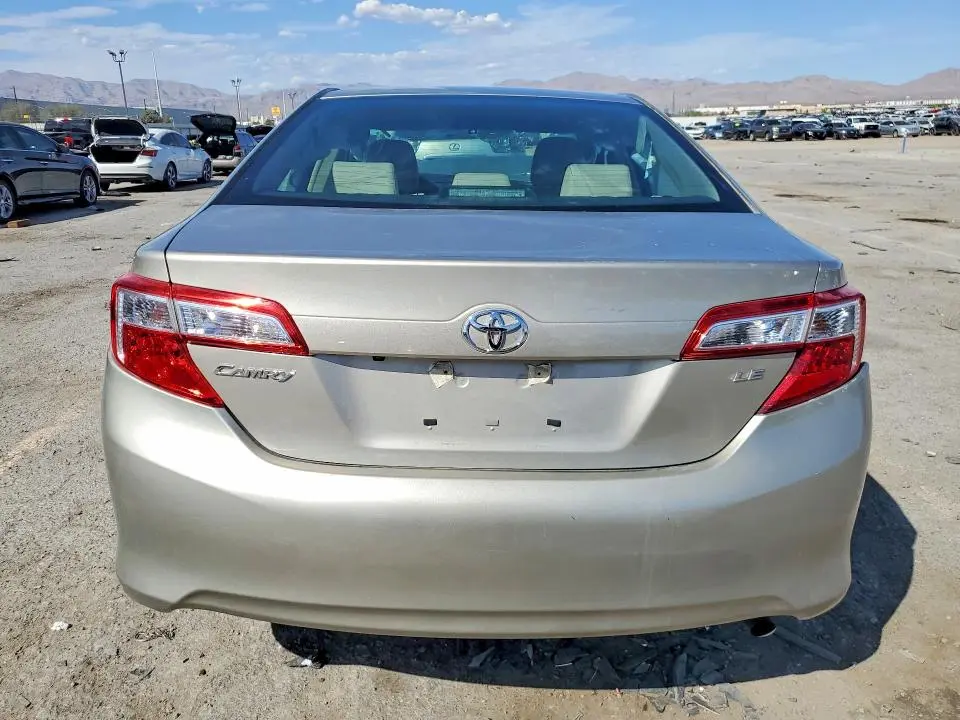 2014 TOYOTA CAMRY LE  