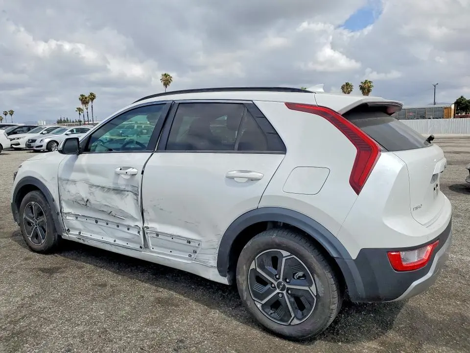 2023 KIA NIRO EX  
