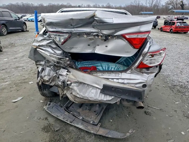 2015 TOYOTA CAMRY LE  