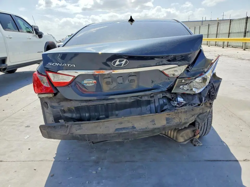 2012 HYUNDAI SONATA GLS  