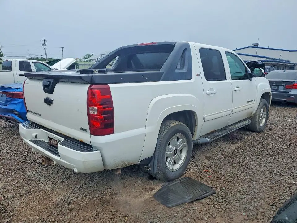 2010 CHEVROLET AVALANCHE LT  