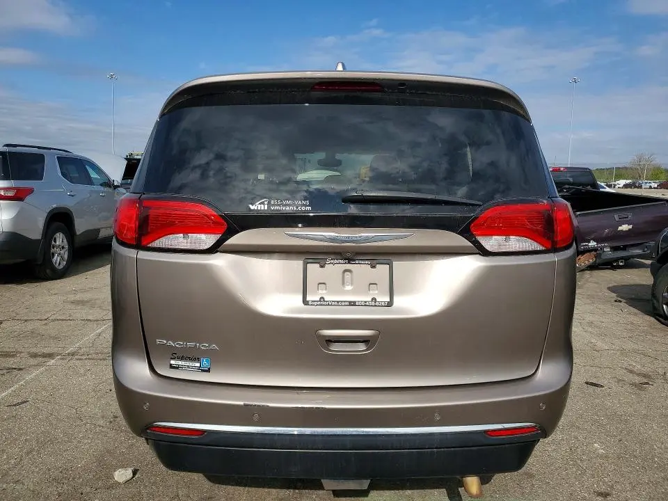 2017 CHRYSLER PACIFICA TOURING L  