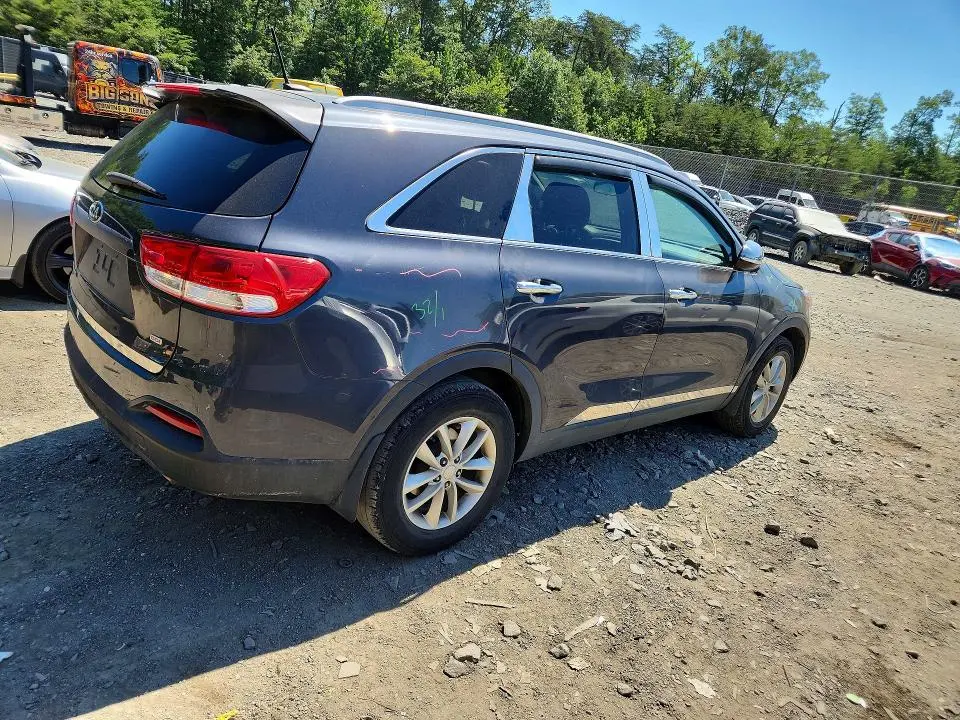2016 KIA SORENTO LX  