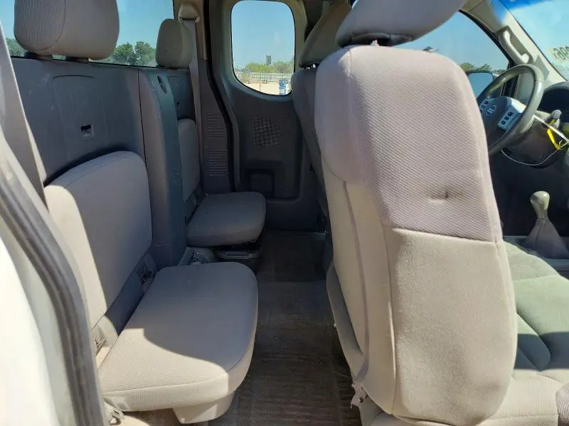 2015 NISSAN FRONTIER S  