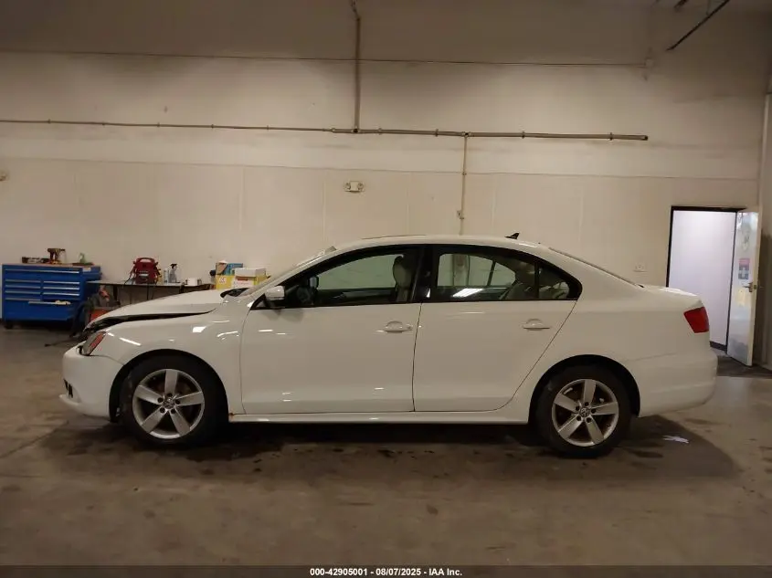 2012 VOLKSWAGEN JETTA 2.0L TDI