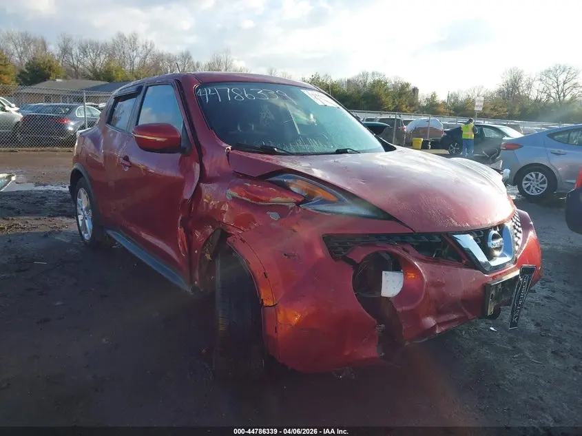 2015 NISSAN JUKE SV