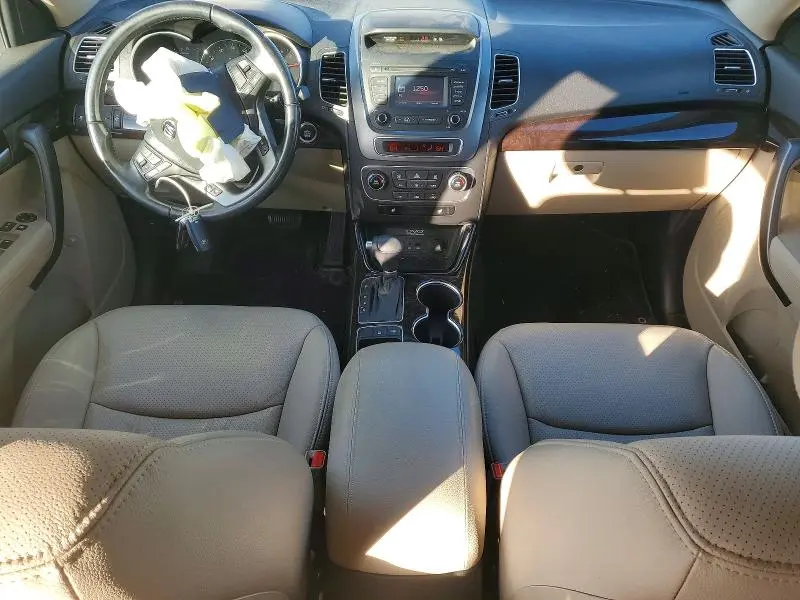 2014 KIA SORENTO LX  
