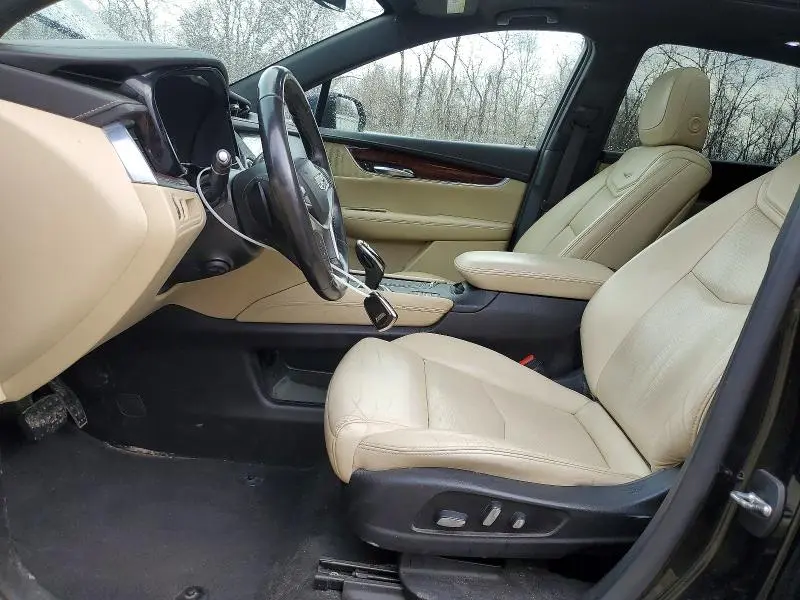 2019 CADILLAC XT5 LUXURY  