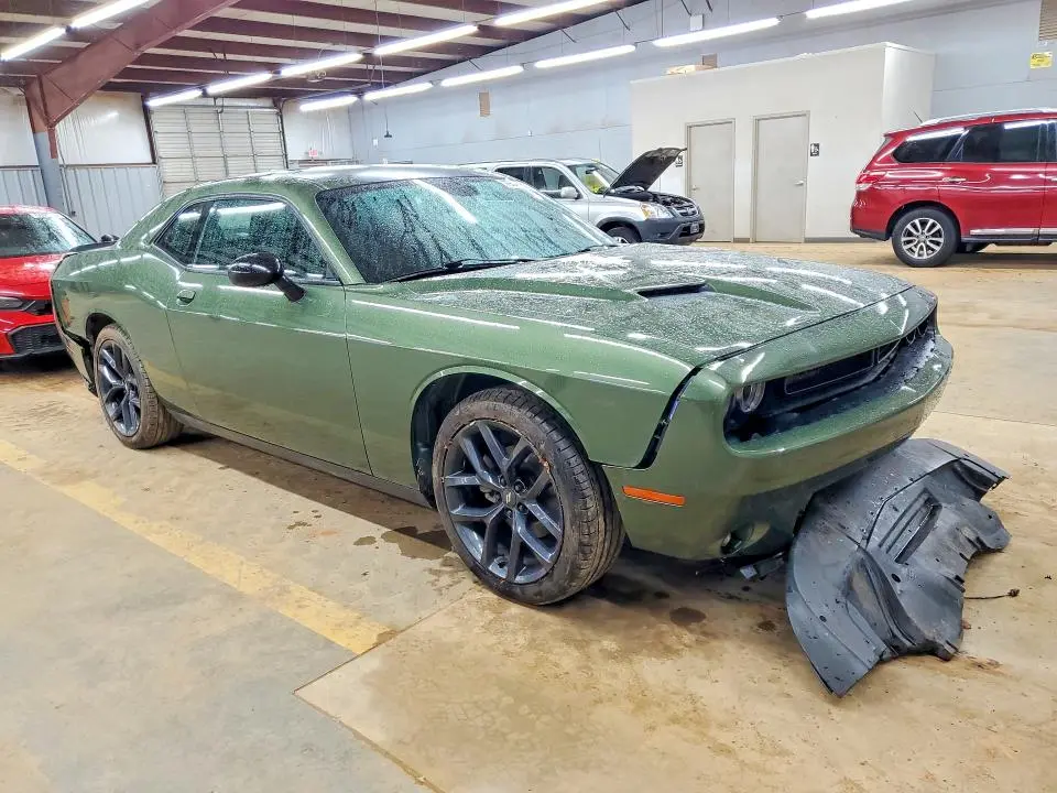 2021 DODGE CHALLENGER SXT  