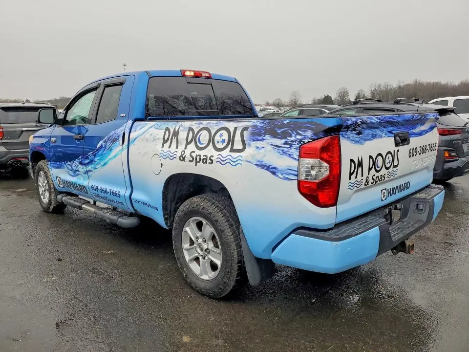 2017 TOYOTA TUNDRA SR5  