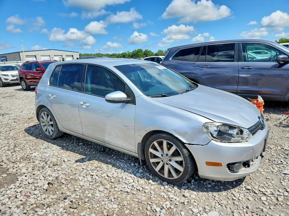 2011 VOLKSWAGEN GOLF   