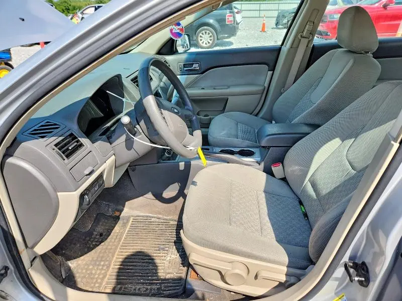 2010 FORD FUSION S  