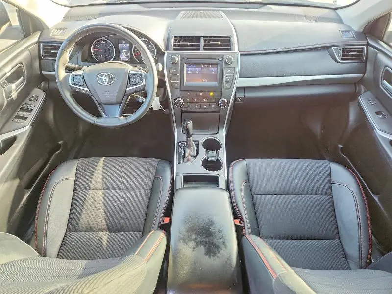 2017 TOYOTA CAMRY SE  