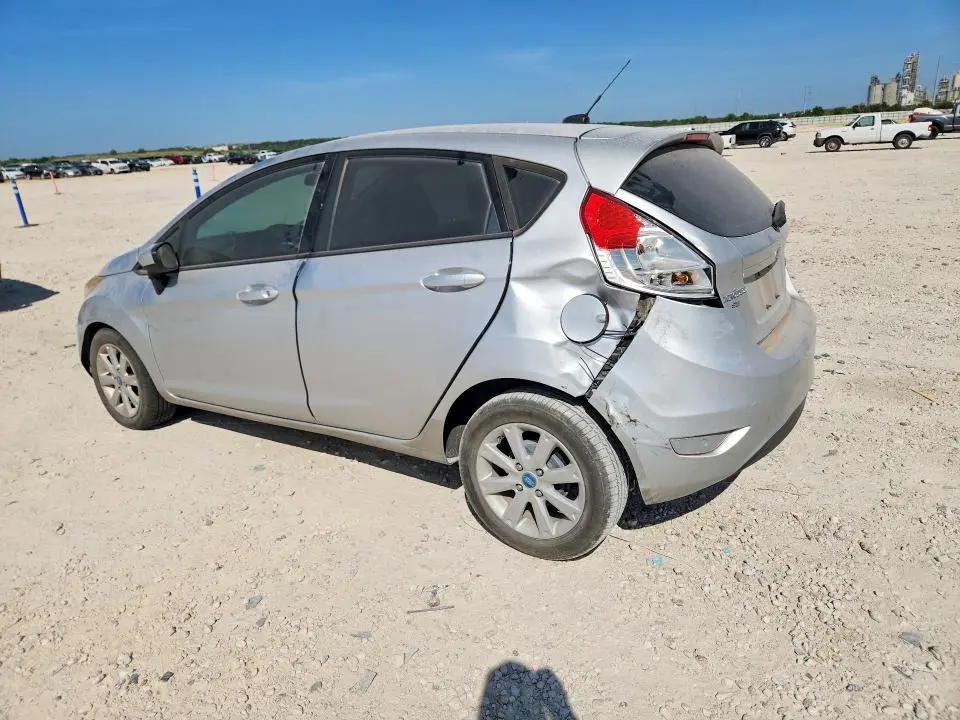 2012 FORD FIESTA SE  