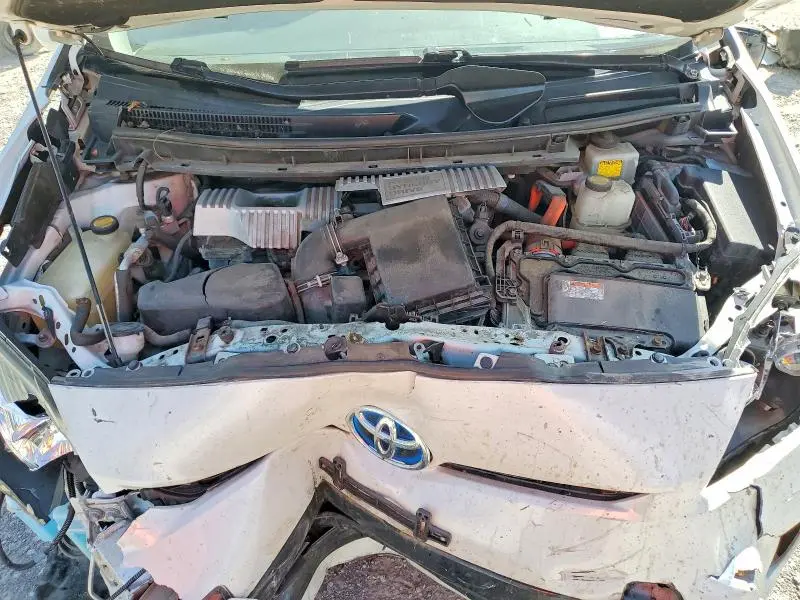 2014 TOYOTA PRIUS THREE  