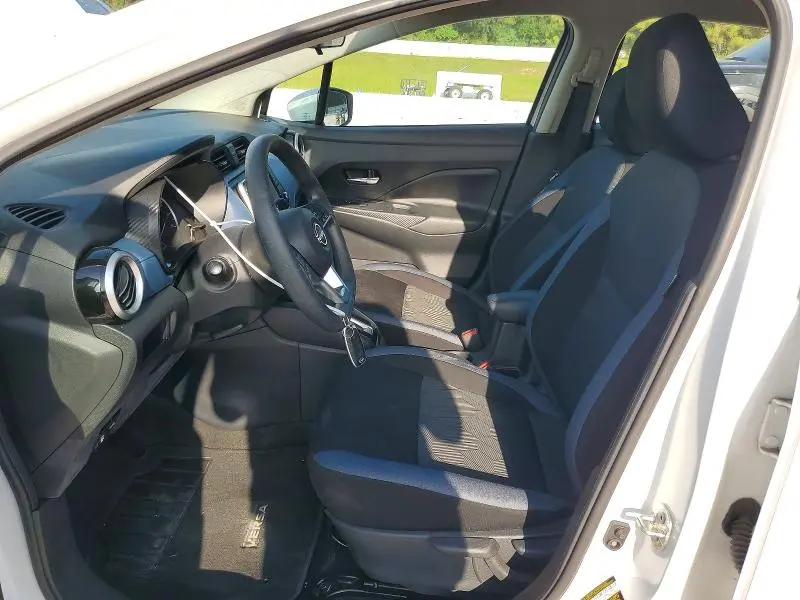 2024 NISSAN VERSA SV  