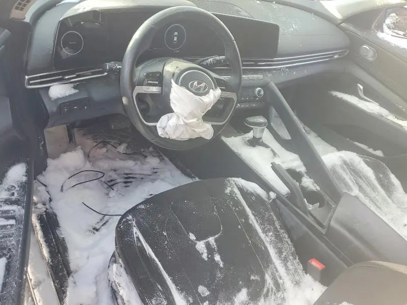 2023 HYUNDAI ELANTRA SEL  