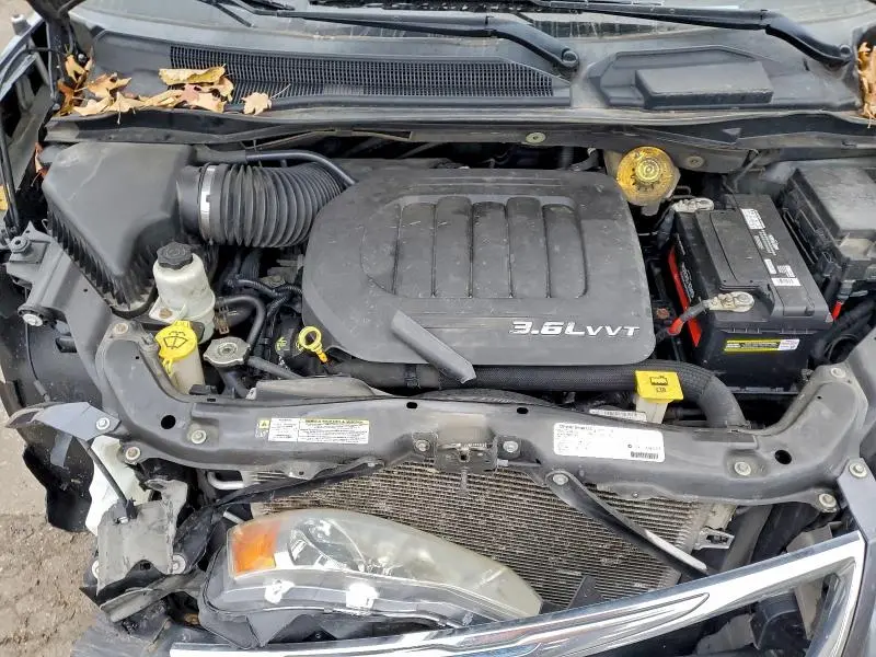 2013 CHRYSLER TOWN & COUNTRY TOURING  