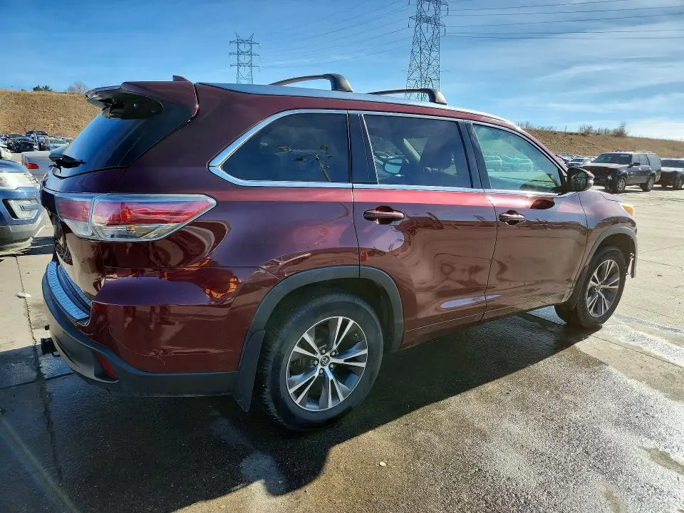 2016 TOYOTA HIGHLANDER XLE  